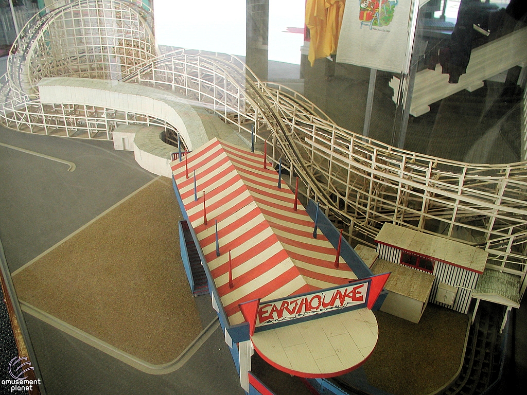 Giant Dipper Model