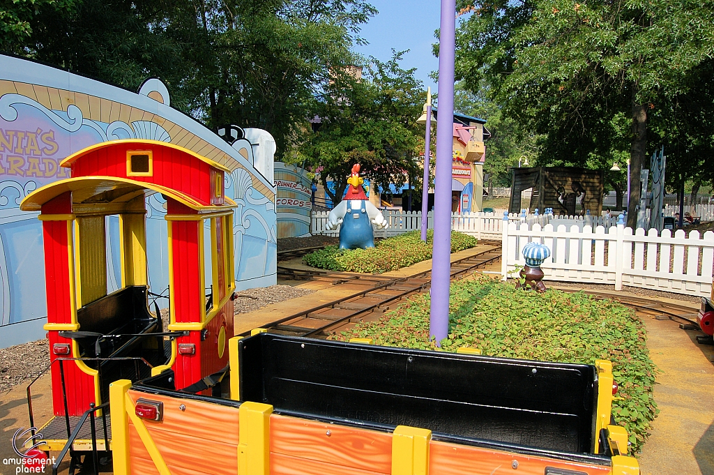 Foghorn Leghorn's Tinsel Town Train