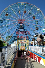 Wonder Wheel