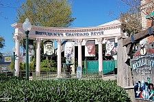 Beetlejuice Graveyard Revue